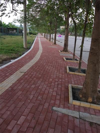 怎樣預(yù)防彩色路面磚在使用中出現(xiàn)問(wèn)題？